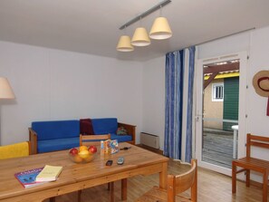 House | Living room - Nice Maisonette With Dishwasher at 1.5 km. From the Center (Soustons)
