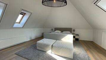 House | 2 bedrooms, individually furnished, bed sheets