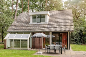 Bungalow | Outdoor dining - Forest Stay With Shared Pool (Borger)