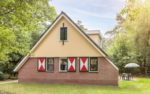 Bungalow | Exterior - Forest Stay With Shared Pool (Borger)