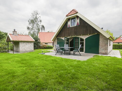Cozy Holiday Home with Dishwasher near Meppel