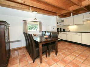 House | Private kitchen | Microwave, dishwasher, highchair - Cozy Holiday Home with Dishwasher near Meppel (IJhorst)
