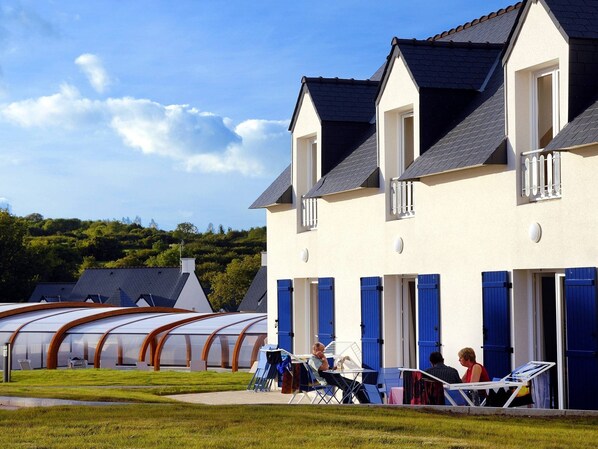 House | Exterior - Brittany Beach Escape Garden (Crozon)