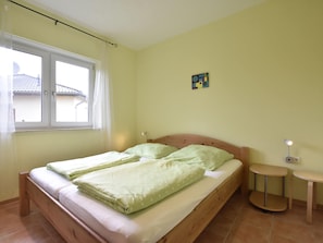 House | 7 bedrooms, individually furnished