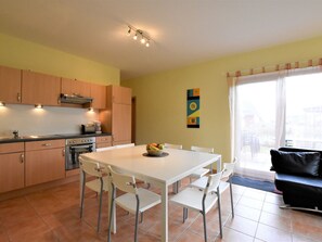 House | Private kitchen | Highchair