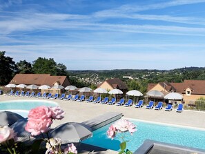 Pool - Spacious Terraced Maisonette in Picturesque Sarlat (Sarlat-la-Canéda)