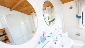 House | Bathroom | Bathtub - Detached Villa With Dishwasher Near Domburg (Domburg)