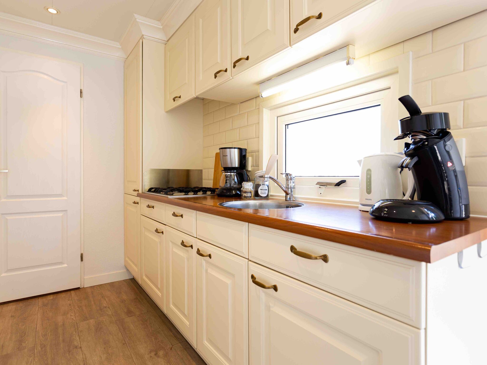 Tidy Chalet With Garden and Wifi, Close to Park De Veluwe