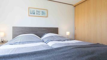 Chalet | 2 kamar tidur dan dilengkapi dengan perabotan berbeda-beda