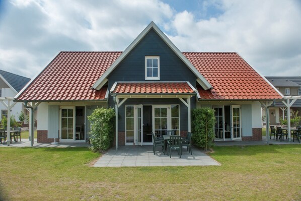 Villa | Exterior