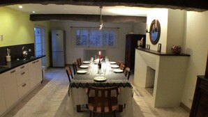 Dining - Deluxe Cottage in Gaujan With Swimming Pool (Gaujan)