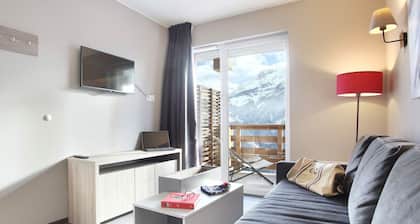 Chalet in Praroustan With Stunning Mountain Views