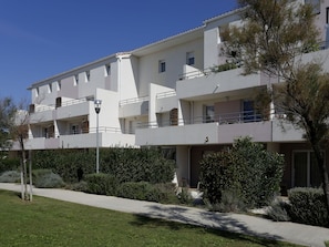 Exterior - Modern Apartment Between Grau-du-roi and Port-camargue (Le Grau-Du-Roi)