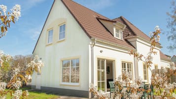 Villa | Exterior
