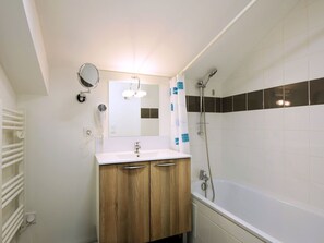 Chalet | Bilik Mandi