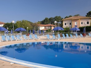 Outdoor pool - Nice Maisonette With Dishwasher at 1.5 km. From the Center (Soustons)