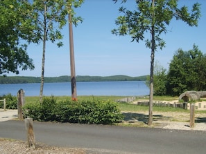 Exterior - Nice Apartment With a Dishwasher Near a Recreational Lake (Aureilhan)