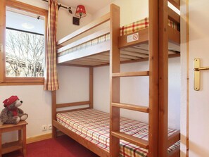 Apartment | Room amenity - Apartment in Le Village With Balcony (Notre-Dame-de-Bellecombe)