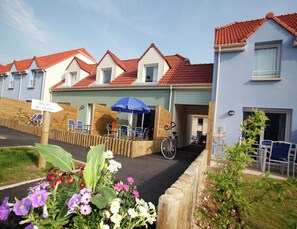 Exterior - Spacious Coastal Apt w/ Garden (Le Crotoy)