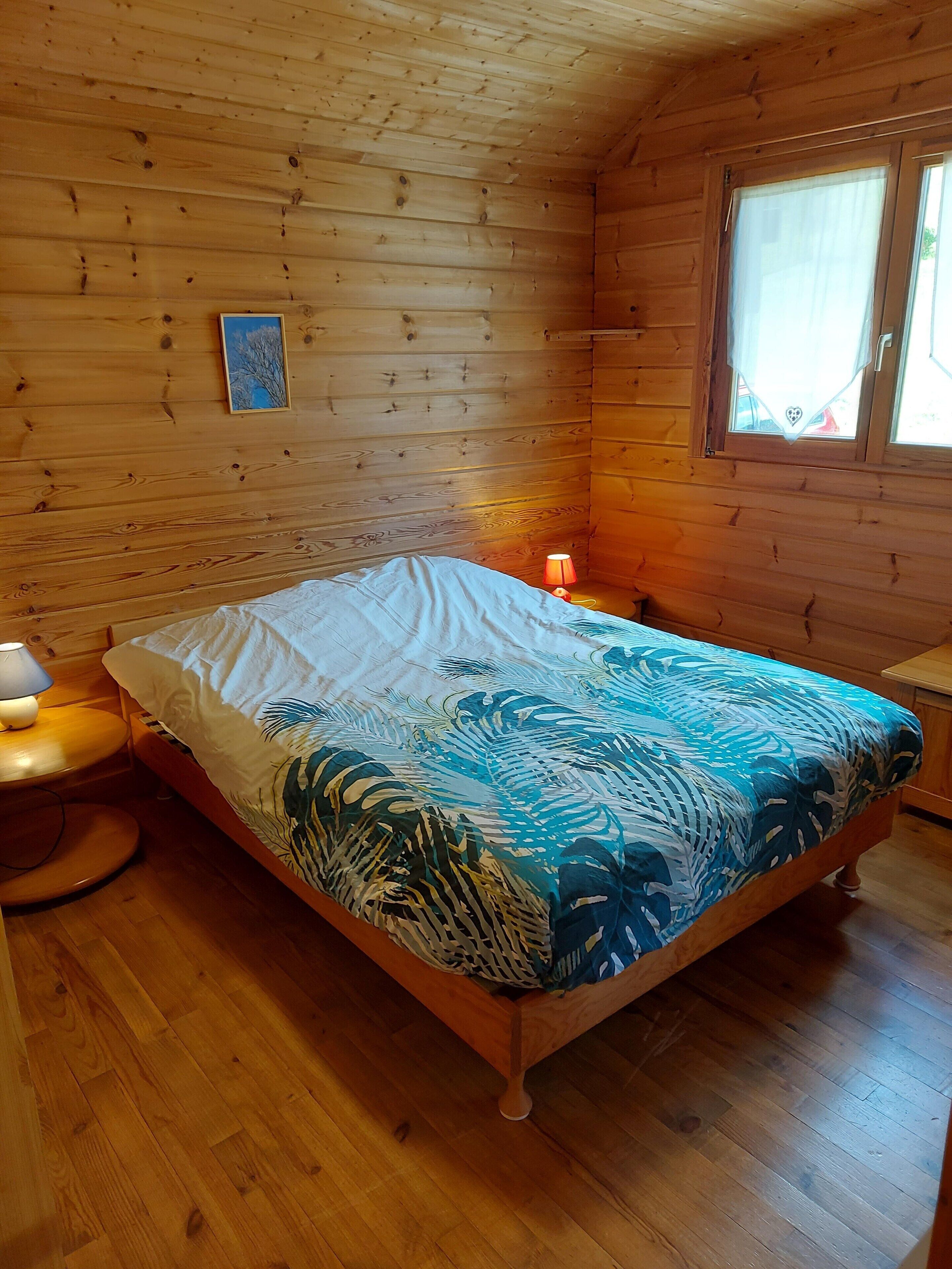 3 bedrooms, individually furnished, bed sheets