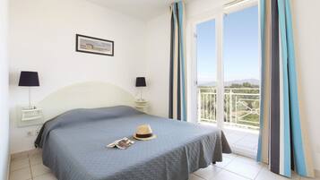 3 bedrooms, individually furnished