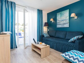 Apartment | Living room - Tranquil Noirmoutier Escape (Noirmoutier-en-l'Ile)