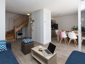 Apartment | Living room - Tranquil Noirmoutier Escape (Noirmoutier-en-l'Ile)