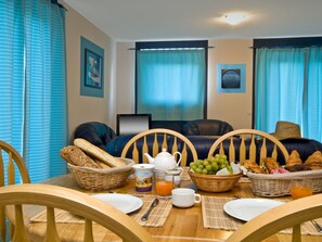 Dining - Provencal Villa With Microwave, 1km From Nice Town Vidauban (Vidauban)