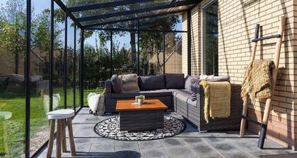 Nice House With Dishwasher and Large Garden, Near Hoorn