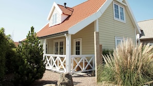 Unclassified image, 5 of 10, button - Detached Villa With a Terrace Near the Beach ('s-Gravenzande)