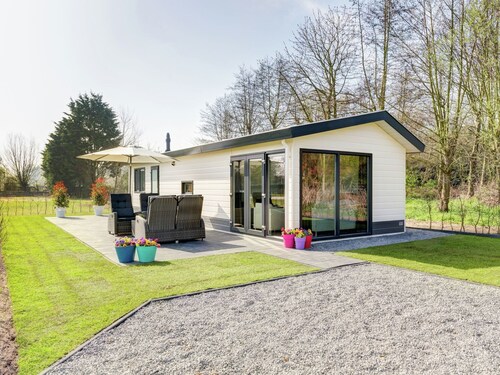 Modern Chalet With Dishwasher in Noordwijk Near the Sea
