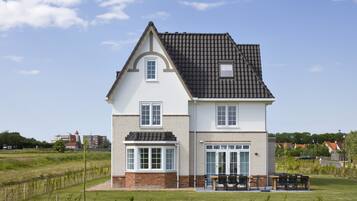 Villa | Exterior