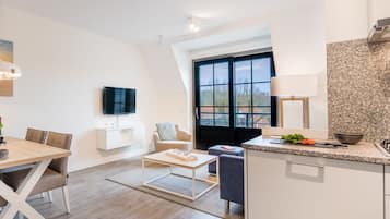 Apartment | Dining