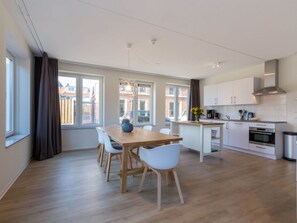 Apartment | Dining - Terrace Flat in Zoutelande (Zoutelande)