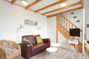 Living room - Cozy Apartment near Sea in Bergen aan Zee (Bergen aan Zee)