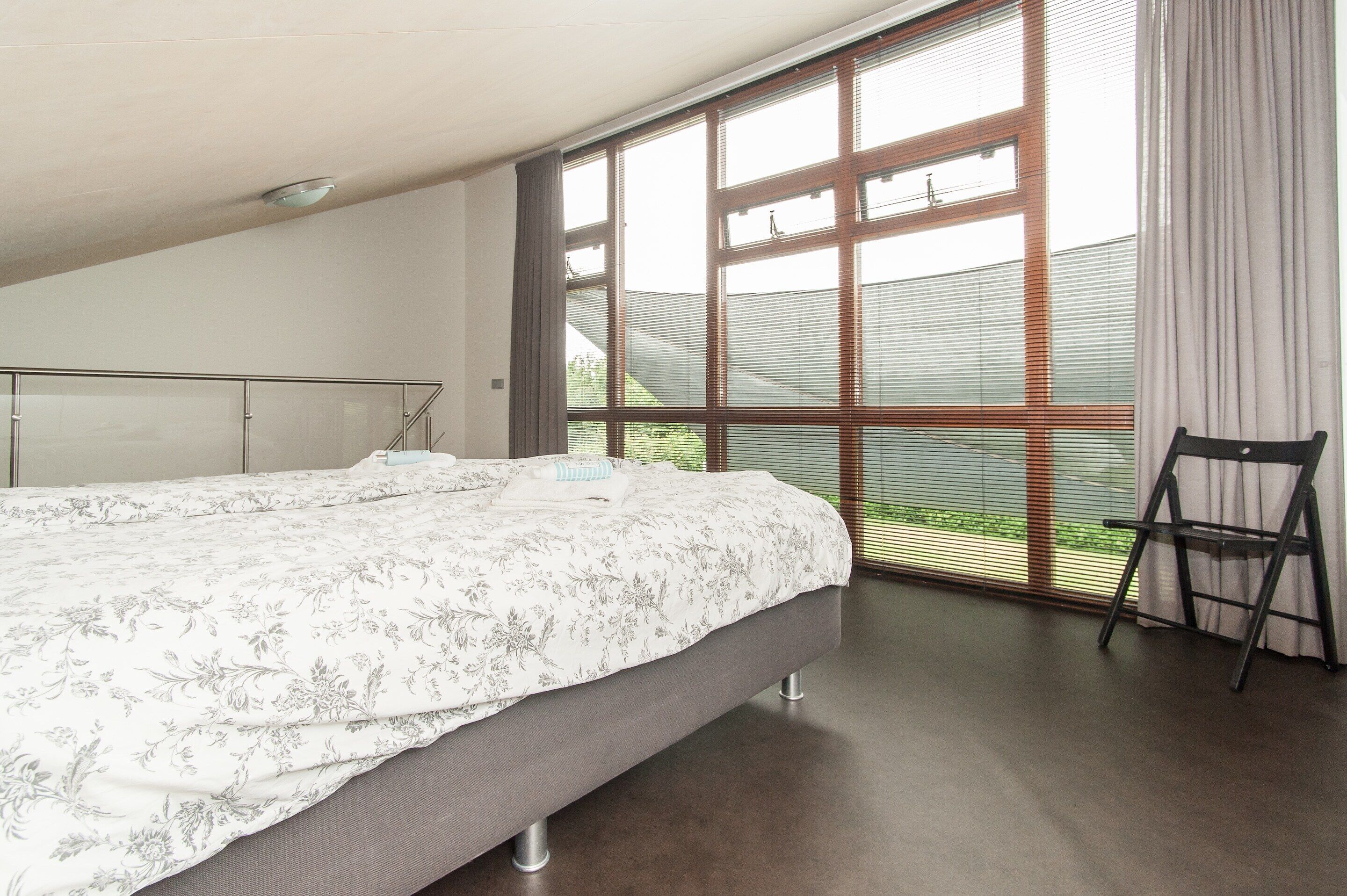 House | 2 bedrooms, individually furnished, iron/ironing board, bed sheets