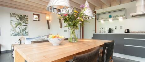 House | Dining