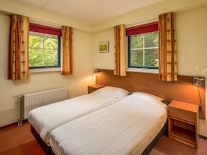 3 bedrooms, individually furnished - Detached Holiday Home With Dishwasher, in a Nature Reserve (Hooghalen)