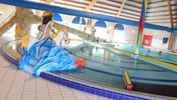 Chalet | Pool | Outdoor pool