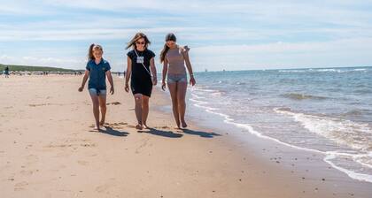 Comfortable Chalet sea at 3.5 km, in Egmond