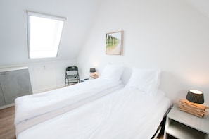 3 bedrooms, individually furnished, bed sheets