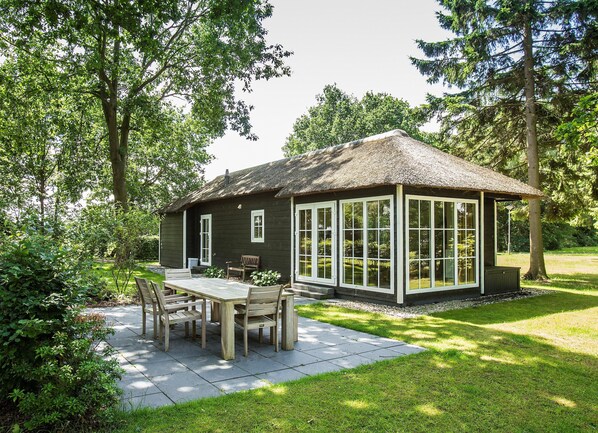 Exterior - Relaxing Chalet Retreat (Hoge Hexel)