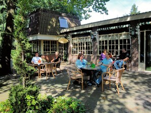 Chalet | Dining - Relaxing Chalet Retreat (Hoge Hexel)