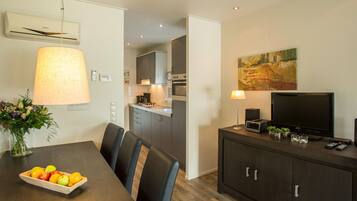 Chalet | Dining