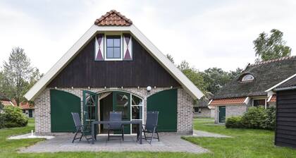 Authentic House with Dishwasher near Meppel