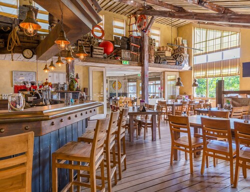 Modern Chalet With Dishwasher, Near the Beach