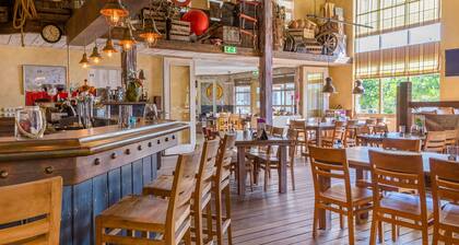 Modern Chalet With Dishwasher, Near the Beach