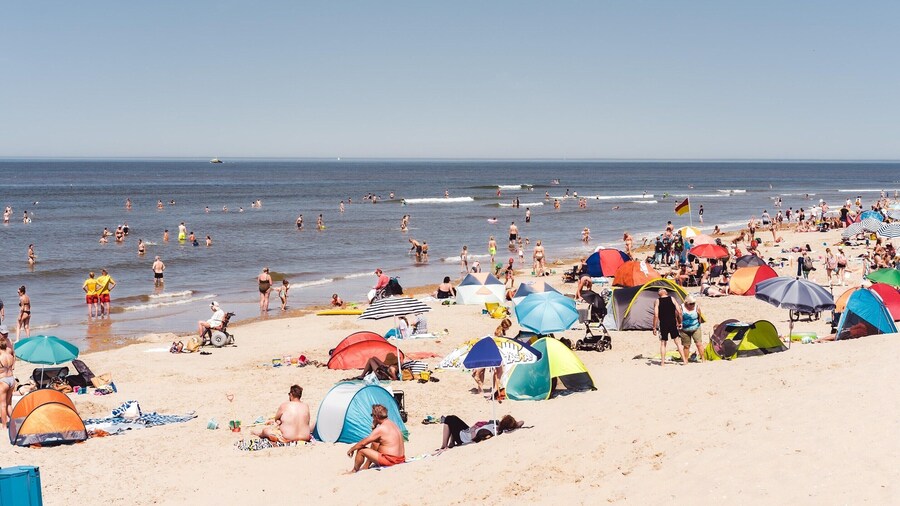Modern Chalet With Dishwasher, Near the Beach