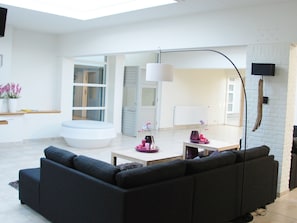 Living area - Modern Apartment With a Dishwasher, on Isle Schiermonnikoog (Schiermonnikoog)