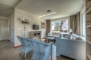 Living room - Cozy Villa With Sauna (Bad Bentheim)